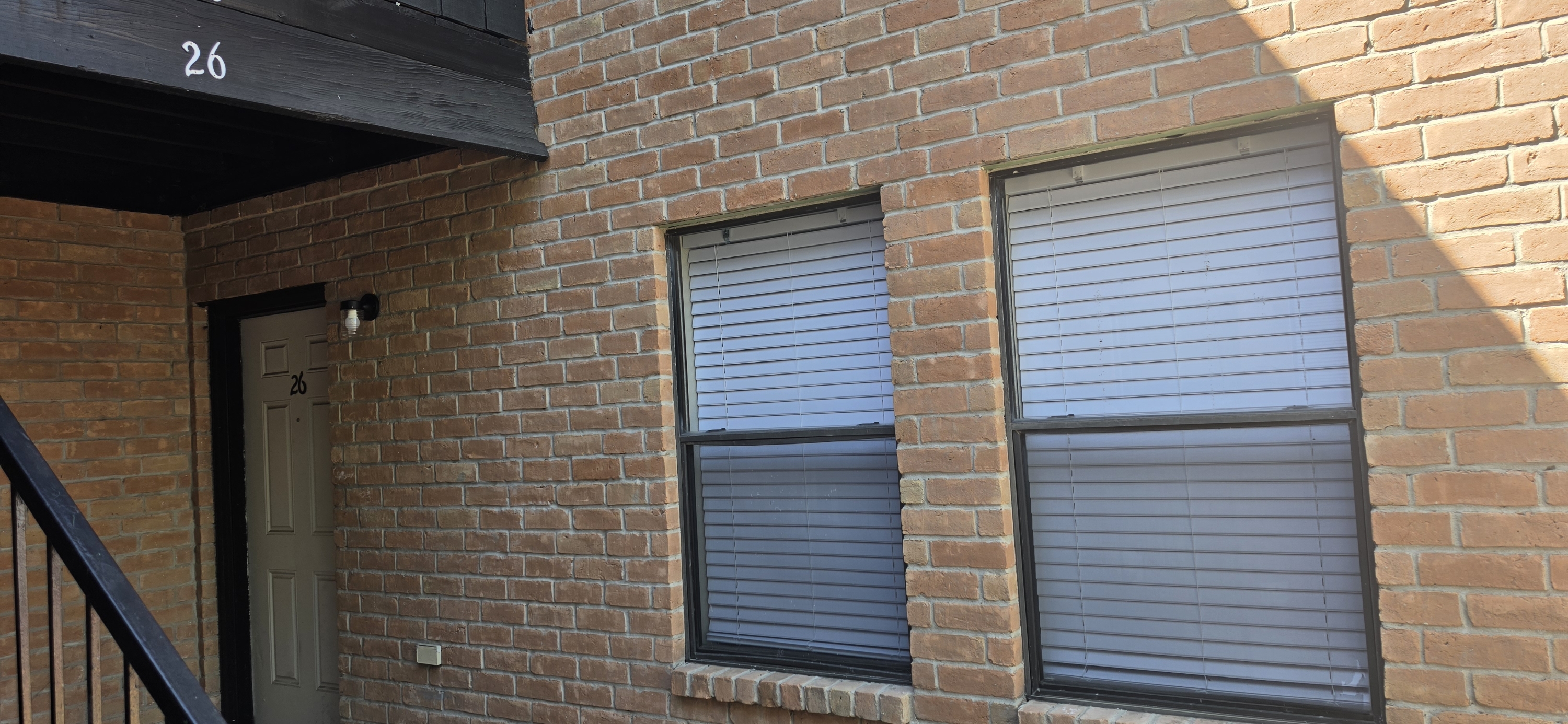 2702 Los Amigos Drive - 26