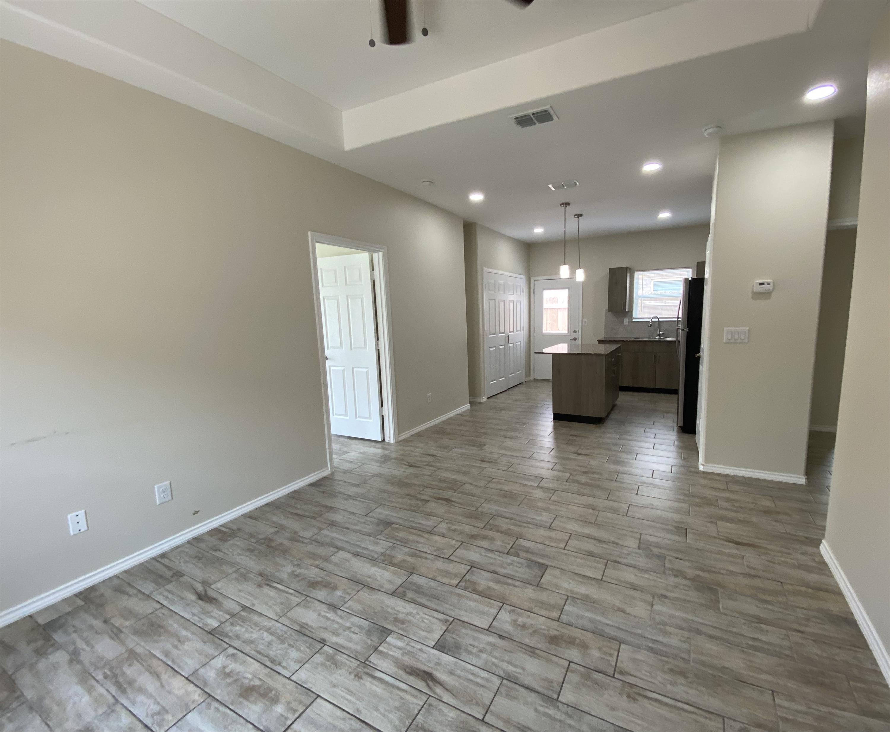 4903 North Hiawatha Drive - 4901-022