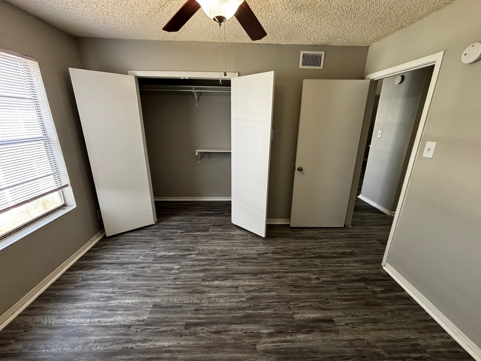 1709 W. Schunior Road - 0916