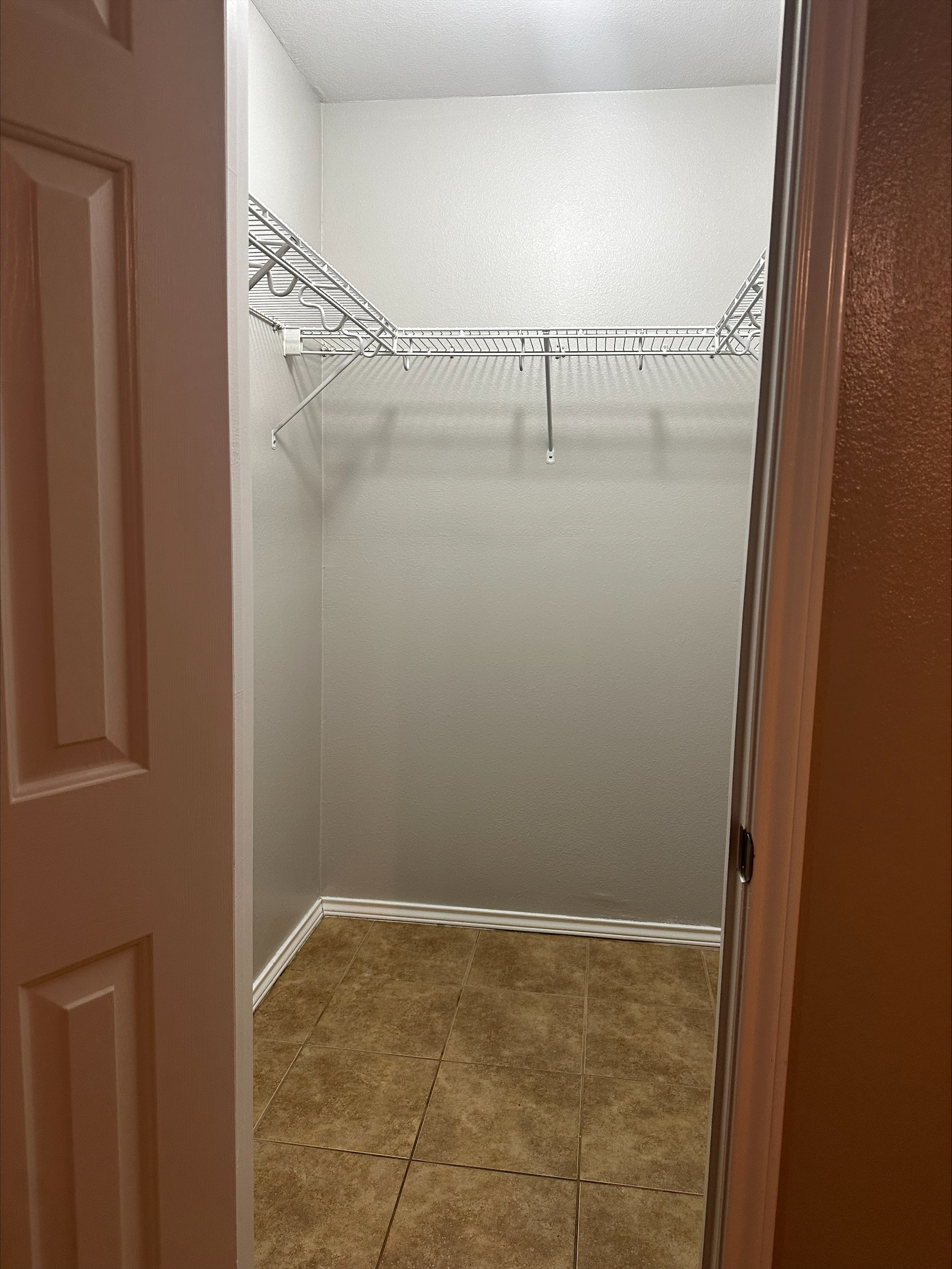 1001 E. Redbud Avenue - 707