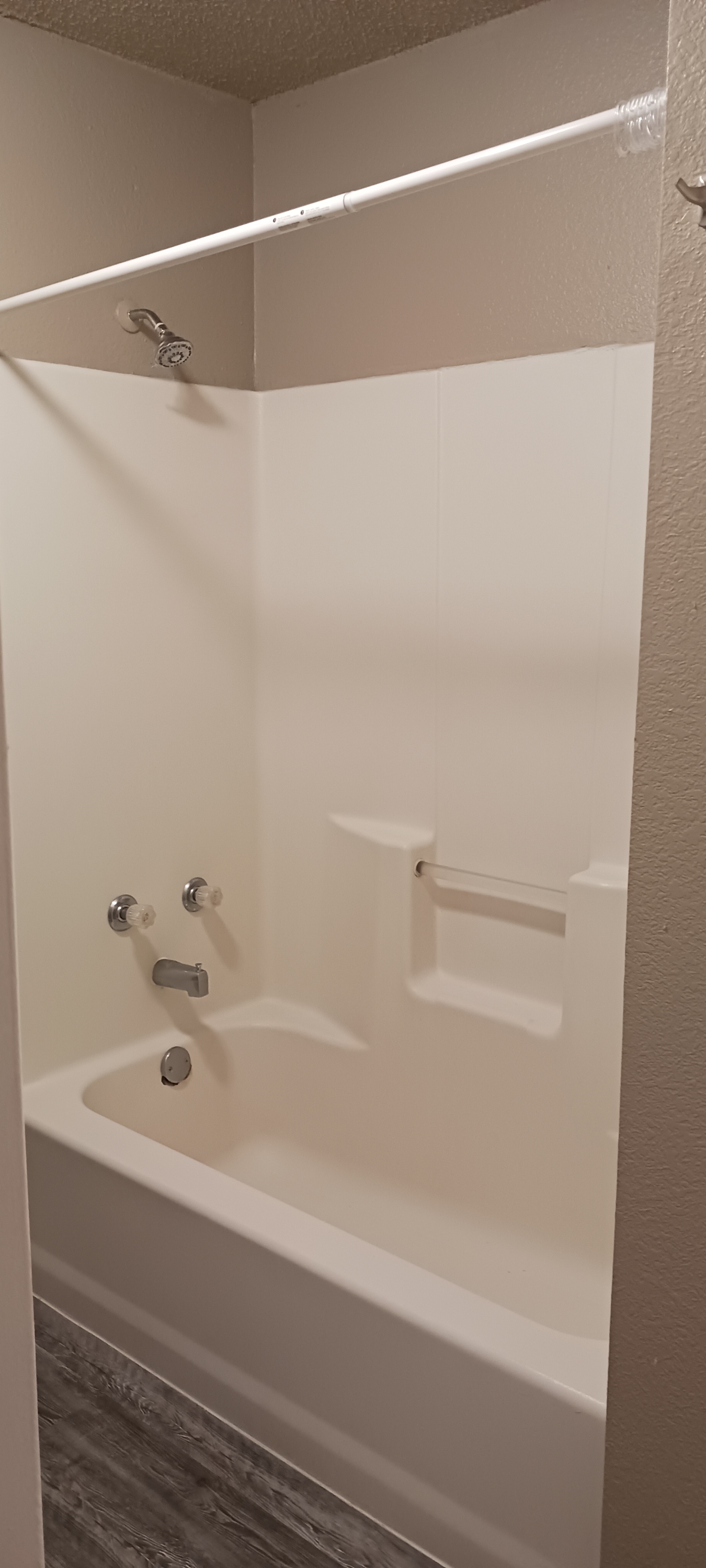1401 W. Dove Avenue - 26