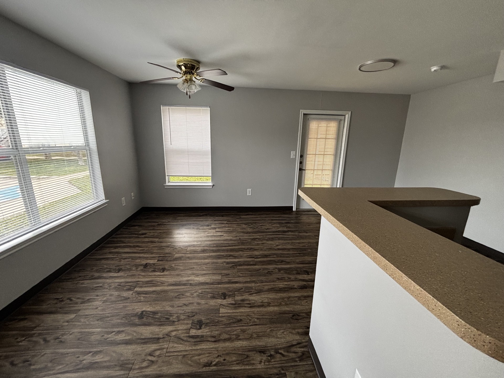 2601 Sarah Avenue-291