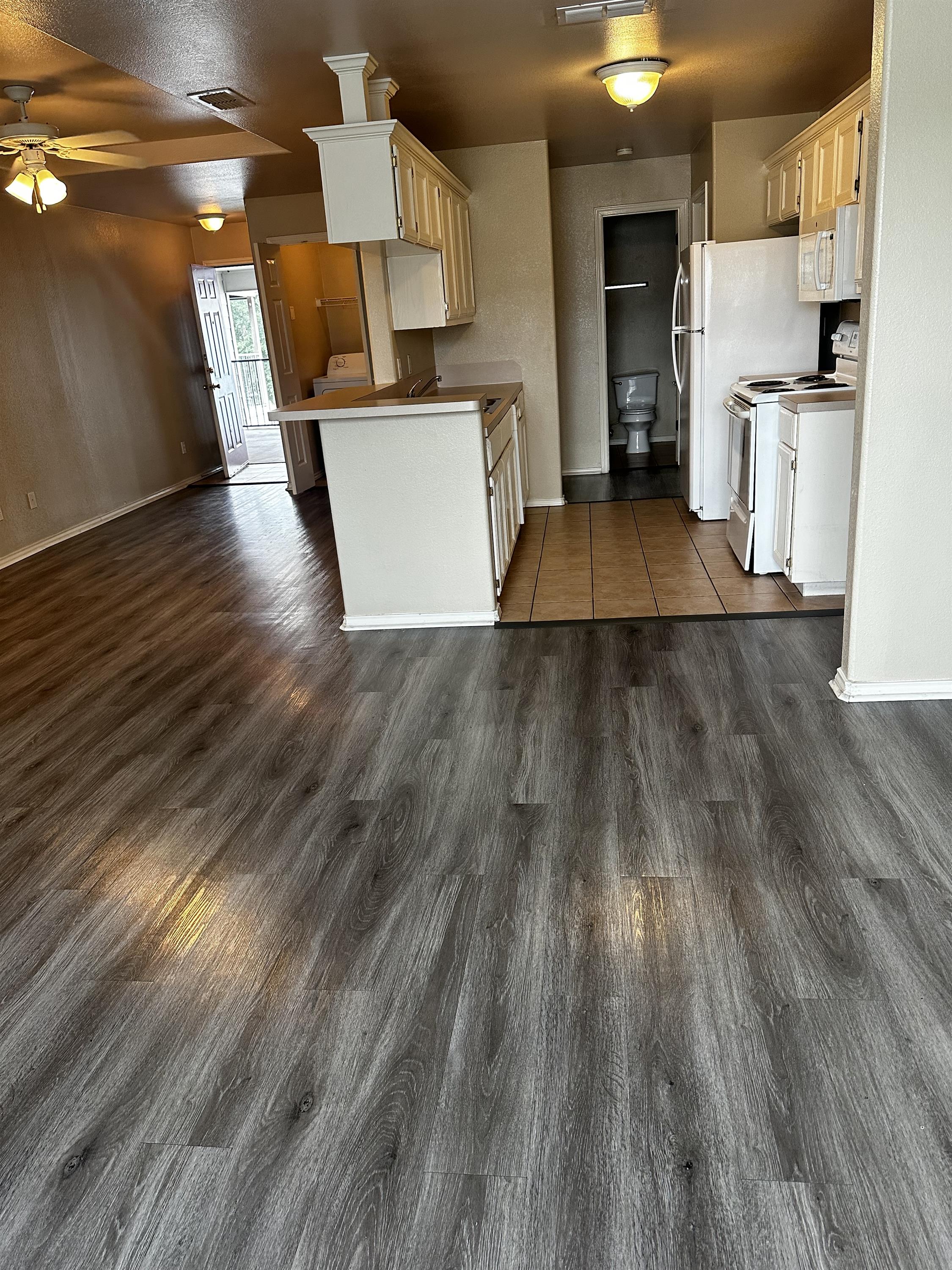 1001 E. Redbud Avenue - 115