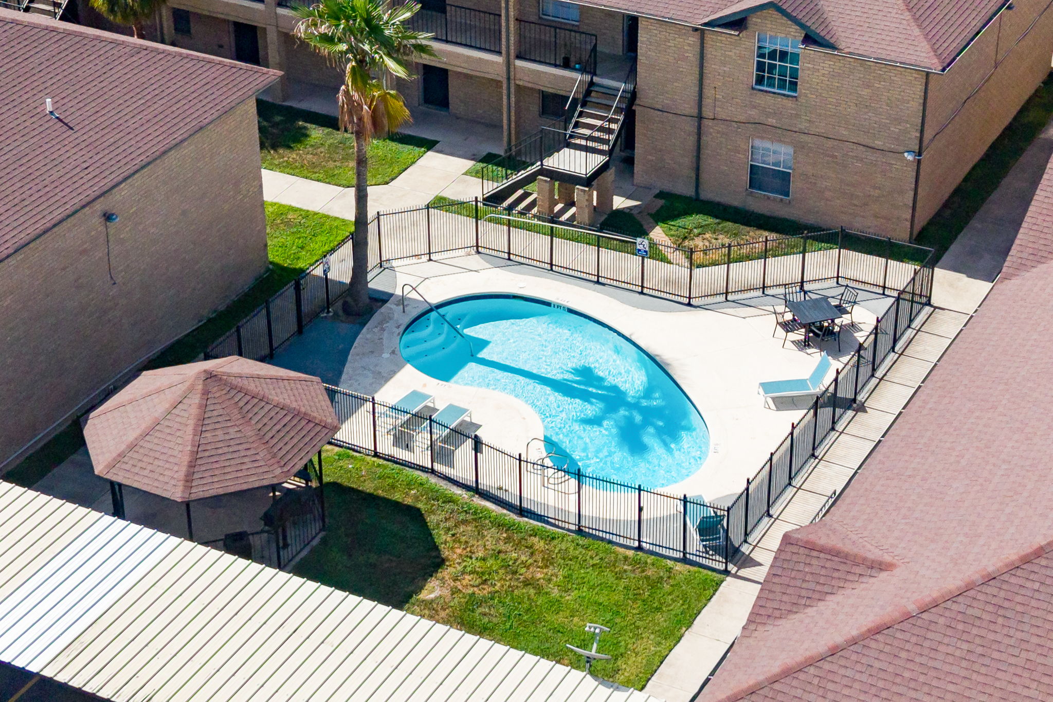 1600 West Dove Avenue - 13