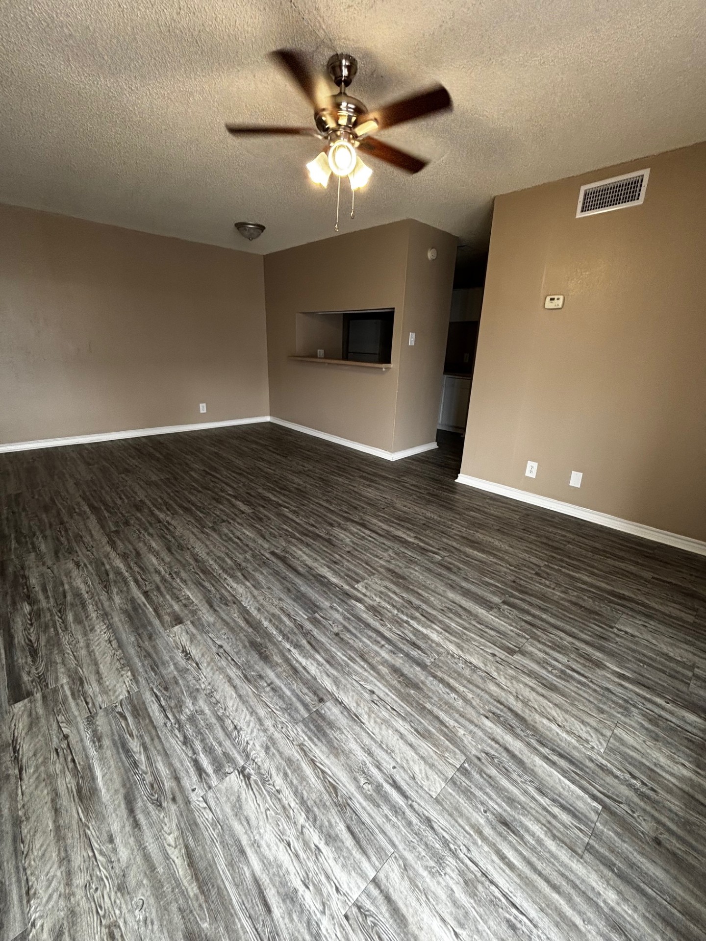 1709 W. Schunior Road - 0820