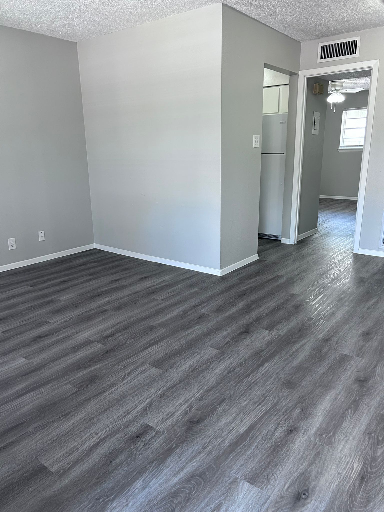 1700 West McIntyre Street - 1700-13