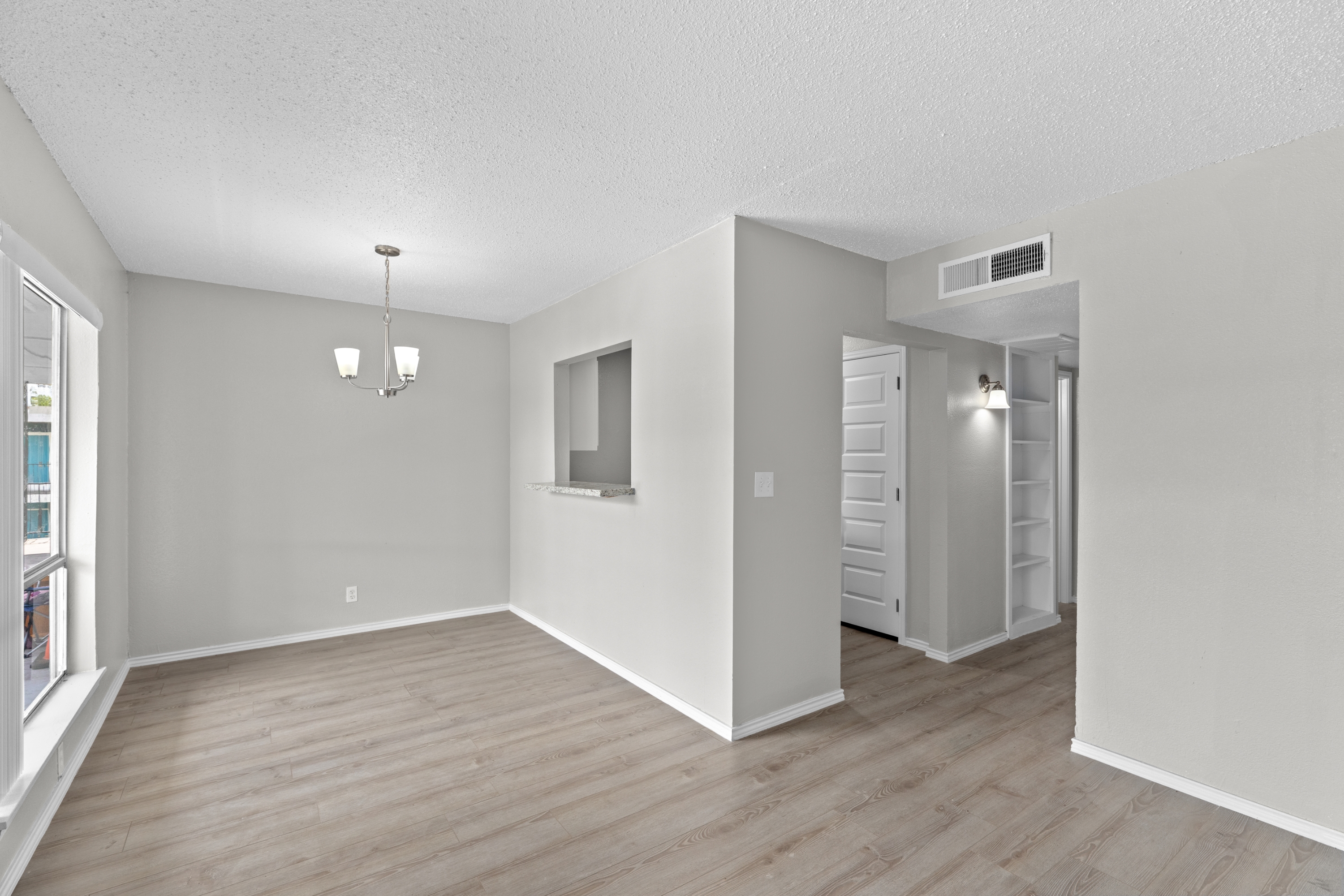 1802 E Washington Avenue -14